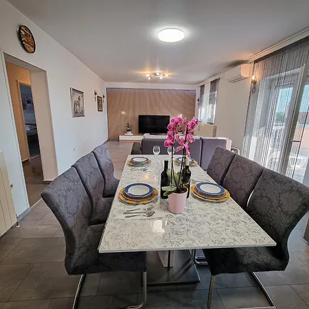 Predrag Apartment *
